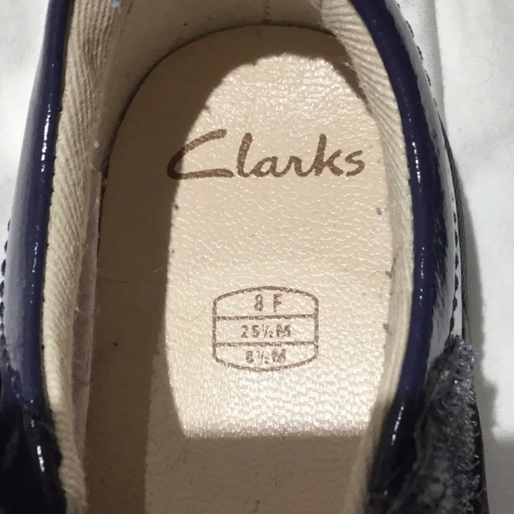 Clark’s 8 deep purple leather maryjanes worn once
